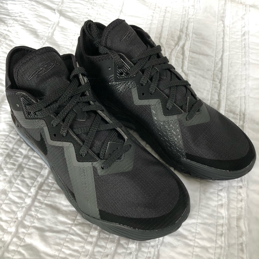nike lebron james XVIII low basketball sneakers - Picture 4 of 14